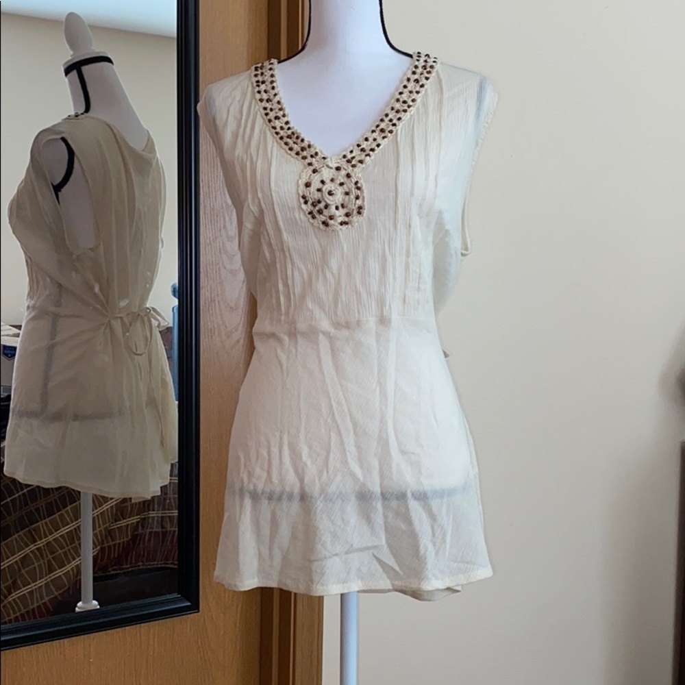 Sleeveless crepe fabric  top